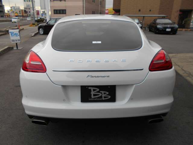 Porsche PANAMERA 2013-07 10921-5