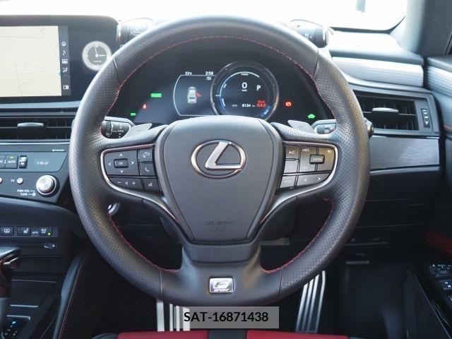 Lexus ES 2021-10 300407-17
