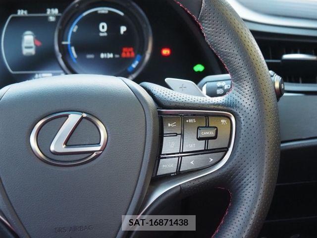 Lexus ES 2021-10 300407-18