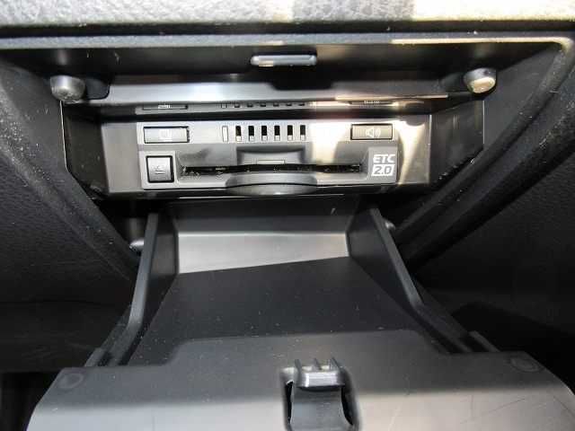 Toyota CAMRY HYBRID 2018-05 3900-5