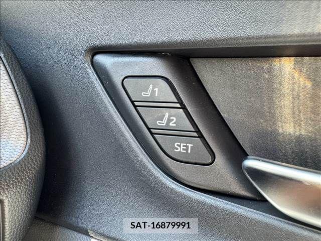Toyota PRIUS 2023-03 366670-26