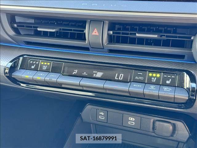 Toyota PRIUS 2023-03 366670-14