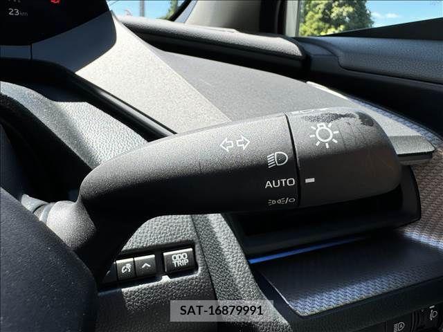 Toyota PRIUS 2023-03 366670-27