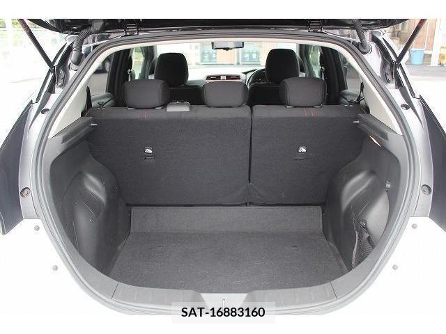 Nissan LEAF 2019-06 386002-17