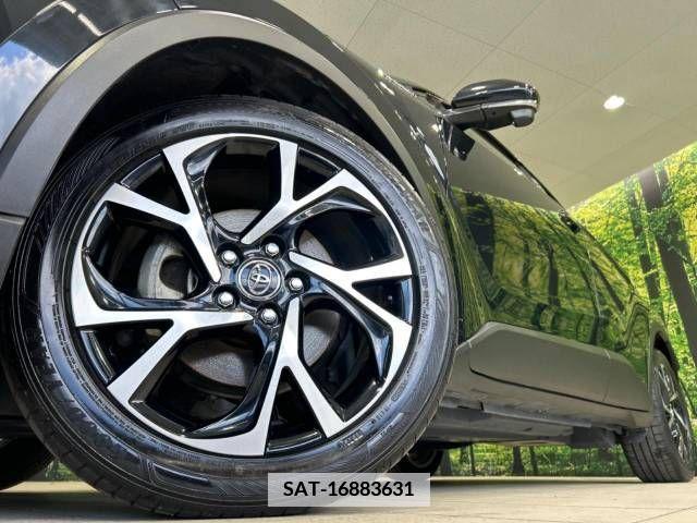 Toyota C-HR 2017-05 342412-13