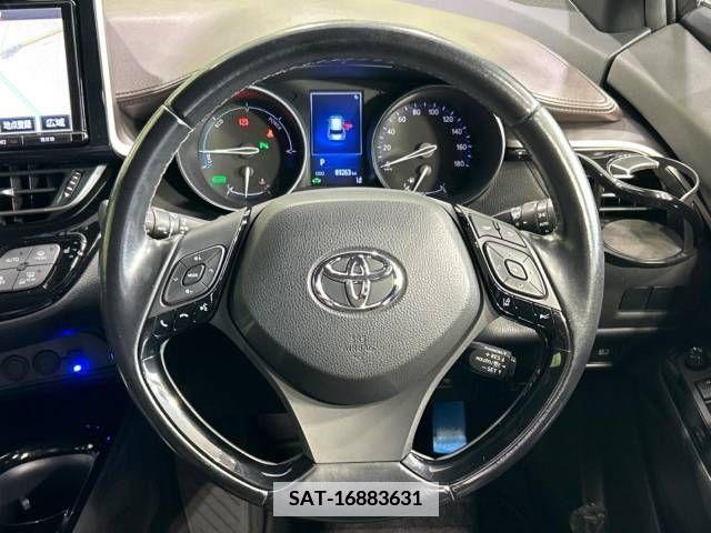 Toyota C-HR 2017-05 342412-11