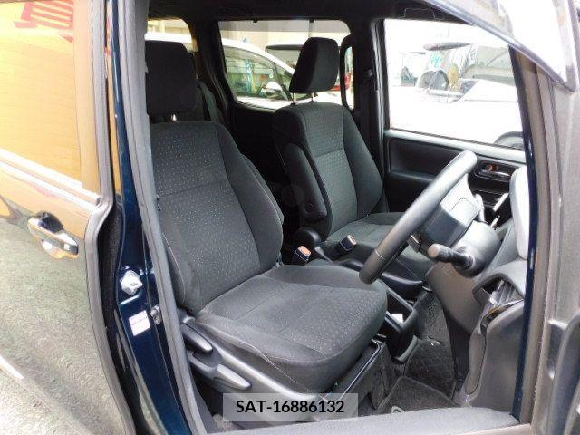 Toyota VOXY HYBRID 2019-02 322881-15