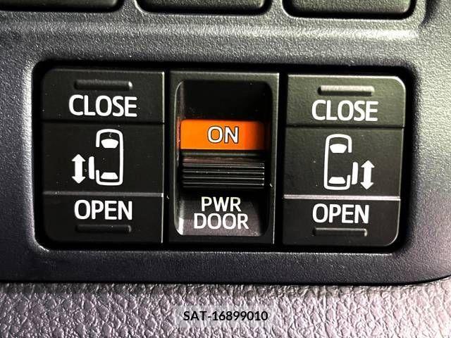 Toyota VOXY 2015-10 370371-4