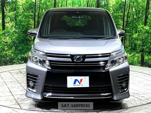 Toyota VOXY 2015-10 370371-16
