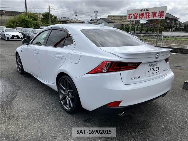 Lexus IS 2016-03 275415-2