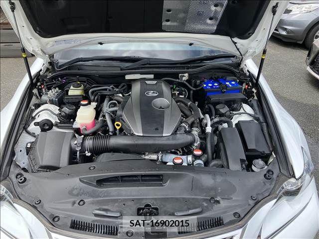 Lexus IS 2016-03 275415-17