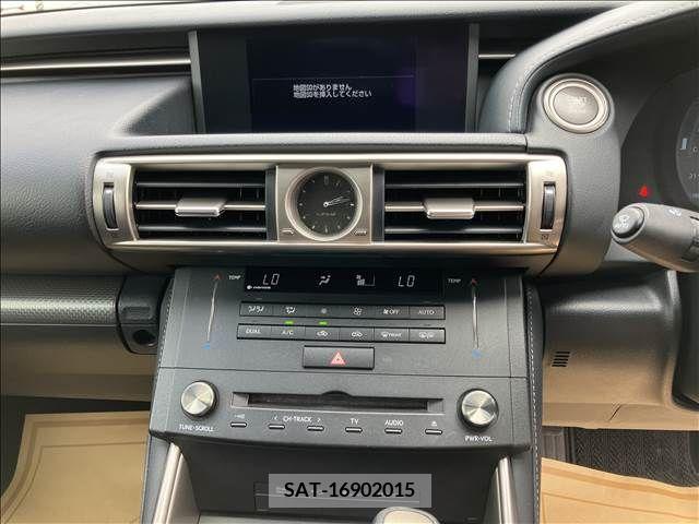 Lexus IS 2016-03 275415-8