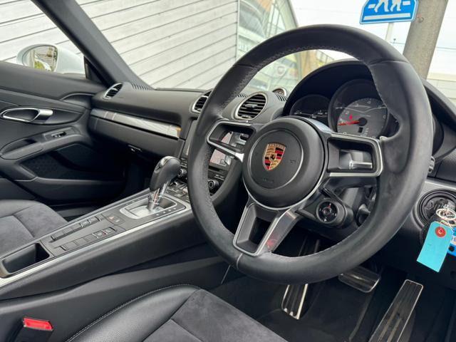 Porsche CAYMAN 2017-04 14902-15