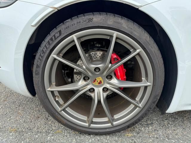 Porsche CAYMAN 2017-04 14902-13