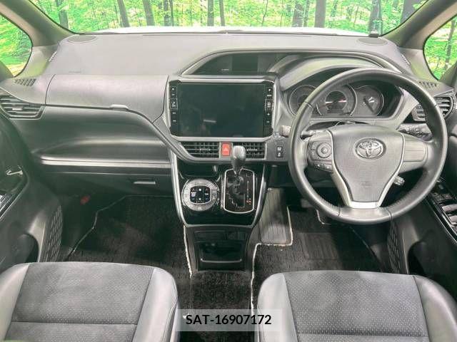 Toyota VOXY 2022-01 289219-1