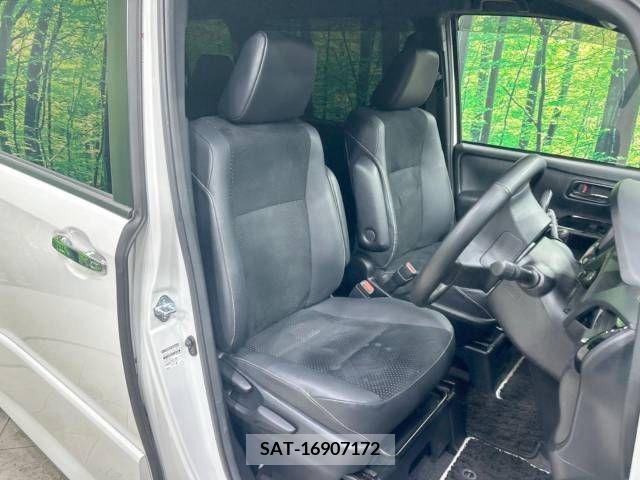 Toyota VOXY 2022-01 289219-8
