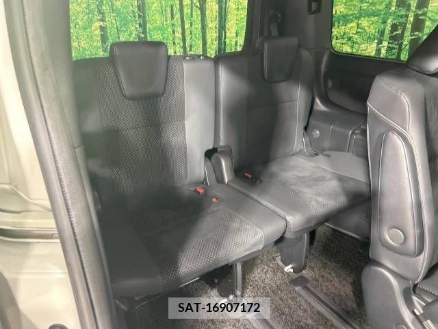 Toyota VOXY 2022-01 289219-10