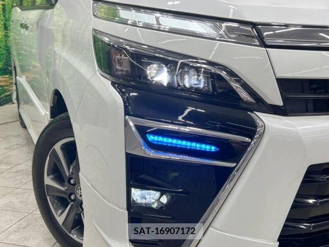 Toyota VOXY 2022-01 289219-13