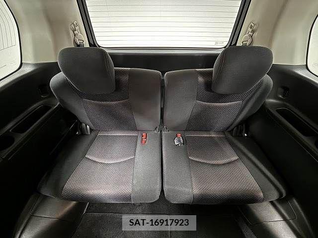 Nissan SERENA 2011-09 367621-6