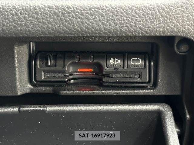 Nissan SERENA 2011-09 367621-10