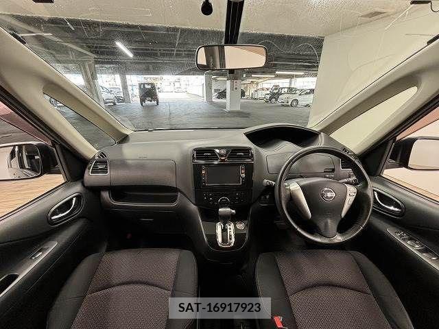 Nissan SERENA 2011-09 367621-1