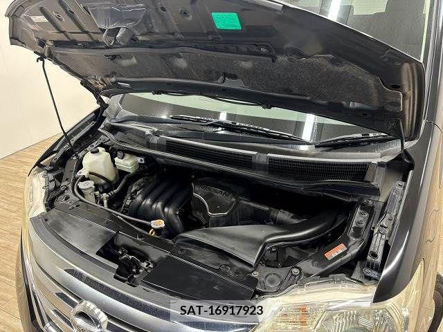 Nissan SERENA 2011-09 367621-17