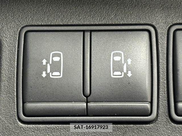 Nissan SERENA 2011-09 367621-8