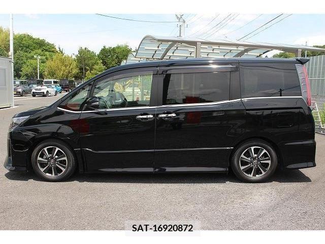 Toyota NOAH 2018-05 279496-8