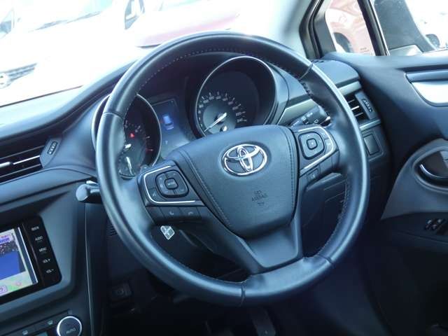 Toyota AVENSIS 2016-01 8912-13