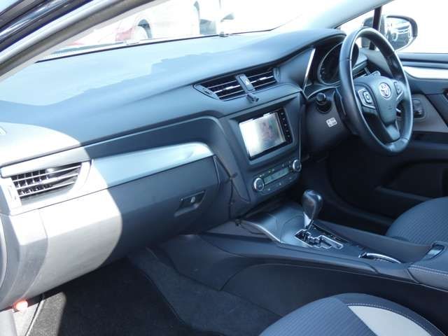 Toyota AVENSIS 2016-01 8912-11