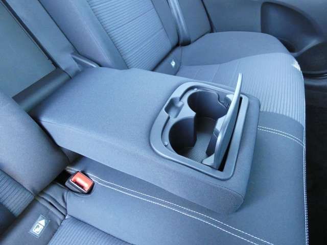 Toyota AVENSIS 2016-01 8912-26