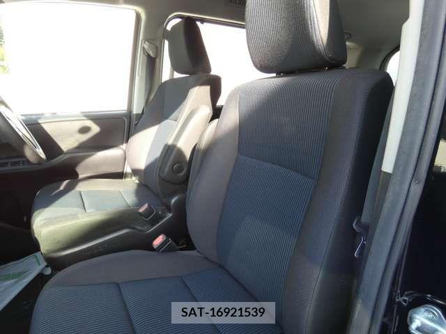 Toyota VOXY 2015-11 321478-6