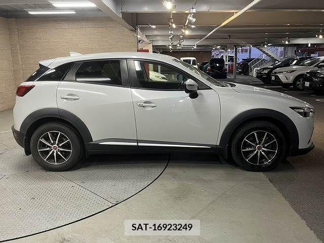 Mazda CX-3 2015-04 302004-17