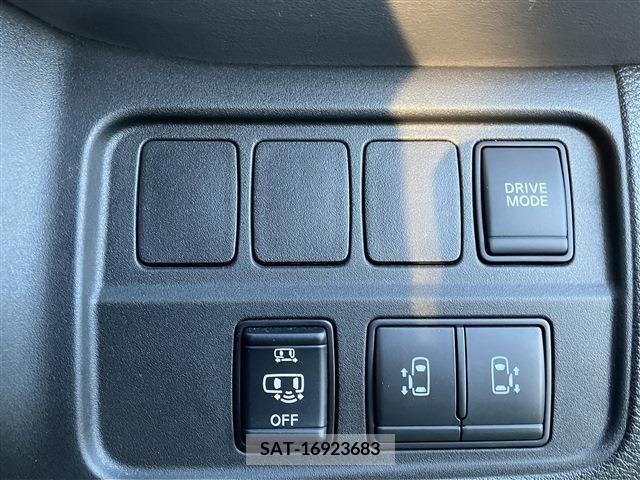 Nissan SERENA 2020-01 221656-8
