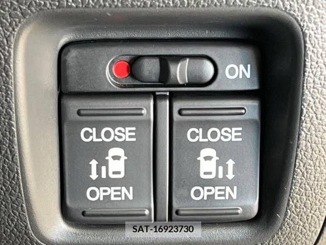 Honda N BOX CUSTOM 2016-08 385283-4