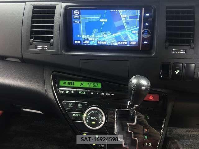 Toyota ISIS 2012-06 321089-3