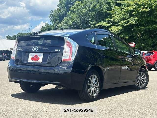 Toyota PRIUS 2014-03 322045-2