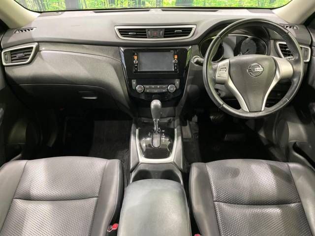 Nissan X-TRAIL 2015-09 10092-1