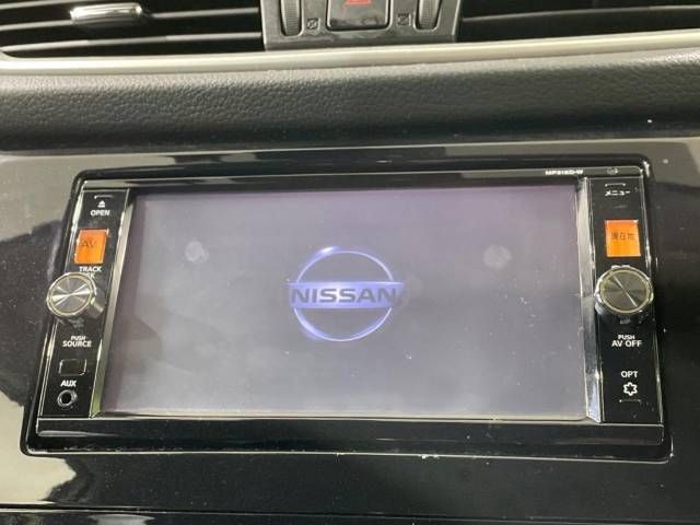 Nissan X-TRAIL 2015-09 10092-3