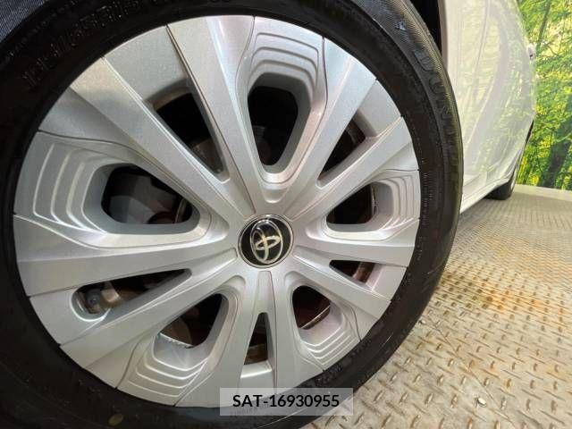 Toyota PRIUS 2019-07 348024-12