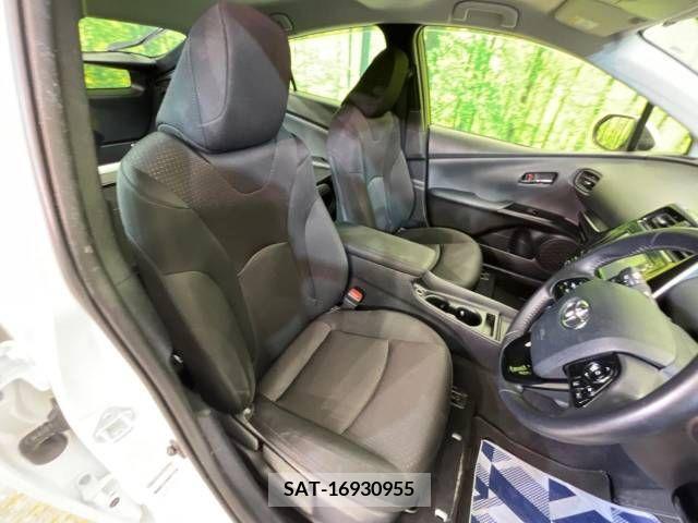 Toyota PRIUS 2019-07 348024-8