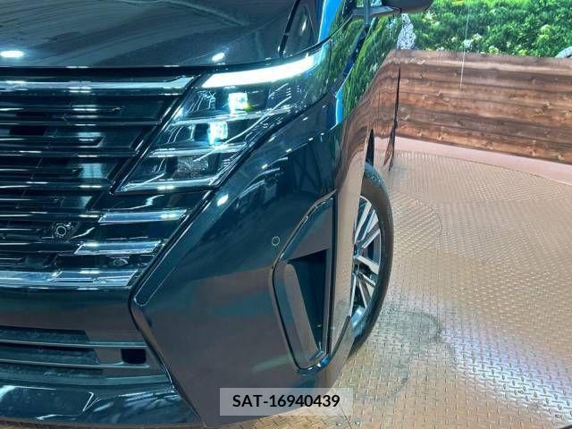 Nissan SERENA 2023-05 380394-12
