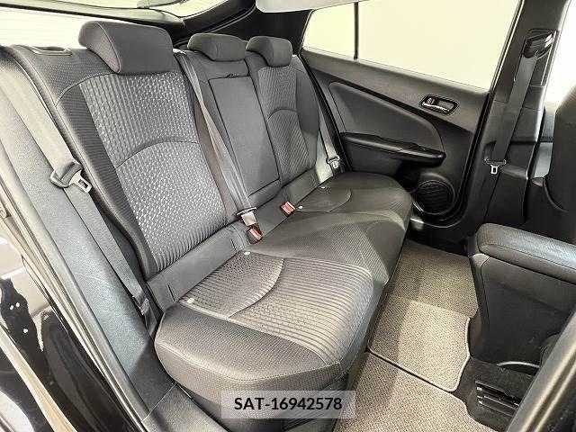 Toyota PRIUS 2017-07 281713-9