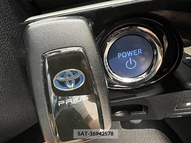Toyota PRIUS 2017-07 281713-7