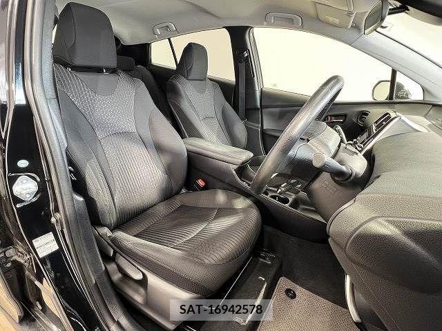 Toyota PRIUS 2017-07 281713-8