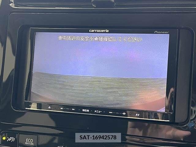Toyota PRIUS 2017-07 281713-3