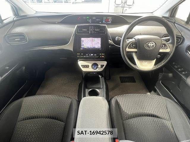 Toyota PRIUS 2017-07 281713-1