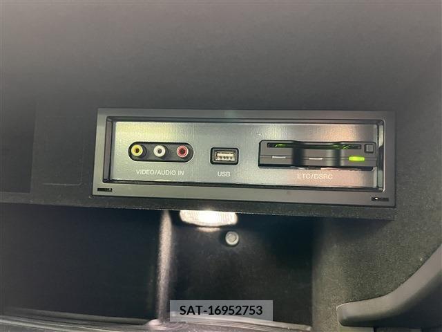 Audi TT 2014-12 345872-17