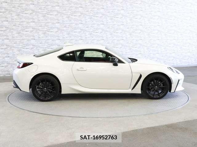 Toyota 86 2022-01 270758-12