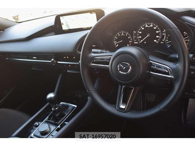 Mazda MAZDA3 2023-03 213807-3